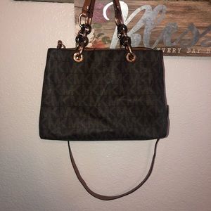 Micheal Kors Crossbody Hand Bag, Satchel,